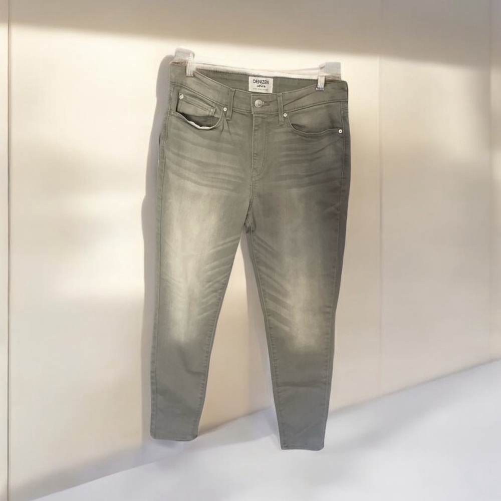 🚨DENIZEN FROM Levis HIGH RISE SKINNY gray washed jeans 10 M. NWOT.
